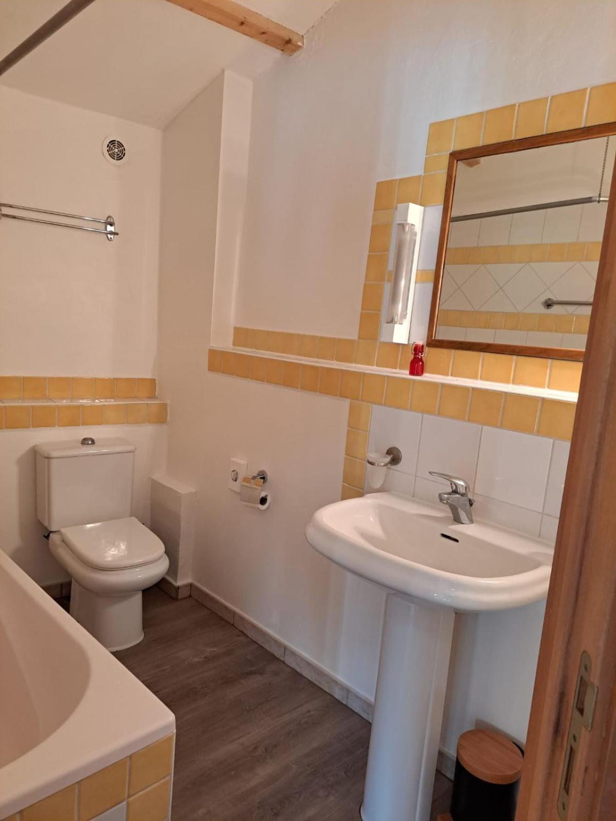 Hotel Restaurant Clos Des Sullys Montclus  Ngoại thất bức ảnh